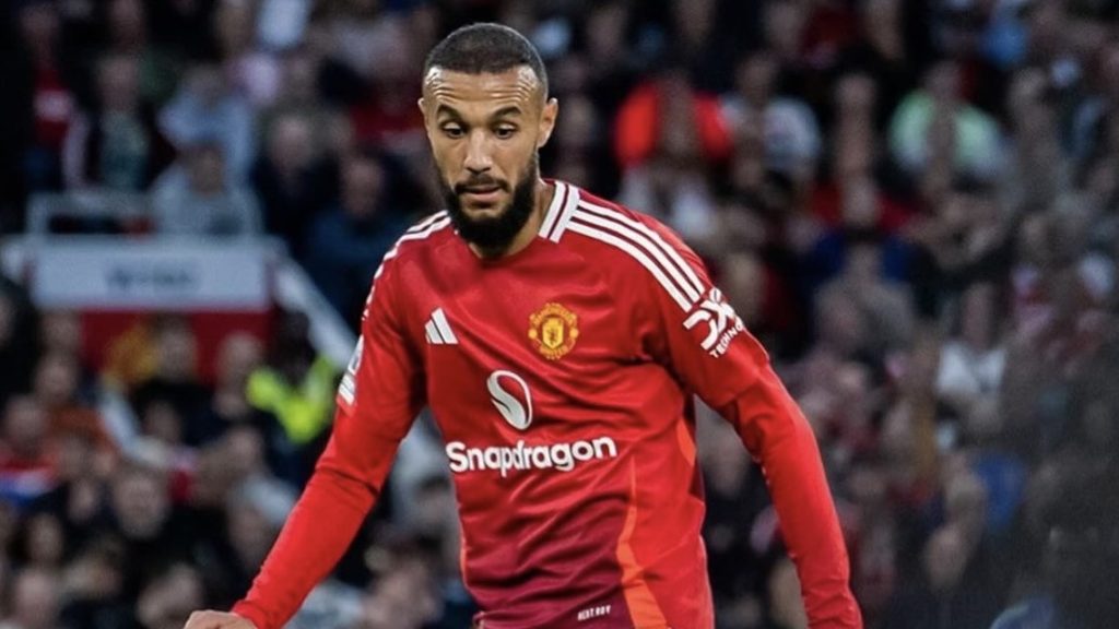 turunminum.id Inggris Mazraoui: Bek Kunci Masa Depan Manchester United Mazraoui: Bek Kunci Masa Depan Manchester United (foto: x)