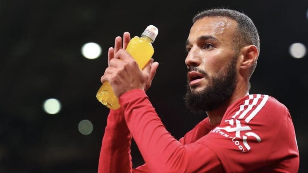 turunminum.id Inggris Mazraoui: Bek Kunci Masa Depan Manchester United Mazraoui: Bek Kunci Masa Depan Manchester United (foto: x)