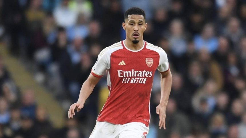 Saliba Lebih Baik dari Van Dijk? Penilaian Carl Jenkinson (foto: x)