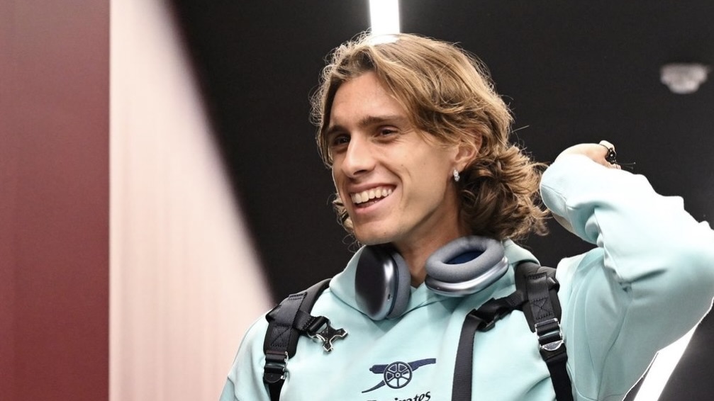 turunminum.id Inggris Kabar Baik Arsenal: Cedera Calafiori Tidak Berat Kabar Baik Arsenal: Cedera Calafiori Tidak Berat (foto: x)