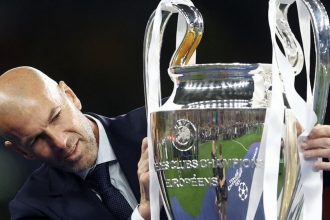 Ratcliffe Siapkan Zidane Gantikan Ten Hag (foto: x)