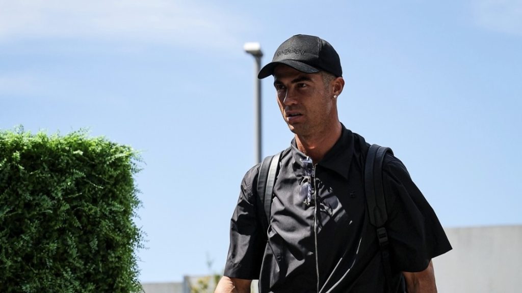 turunminum.id Inggris Cristiano Ronaldo Beri Solusi Buat Manchester United Ronaldo: Manchester United Perlu Perombakan Total (foto: x)