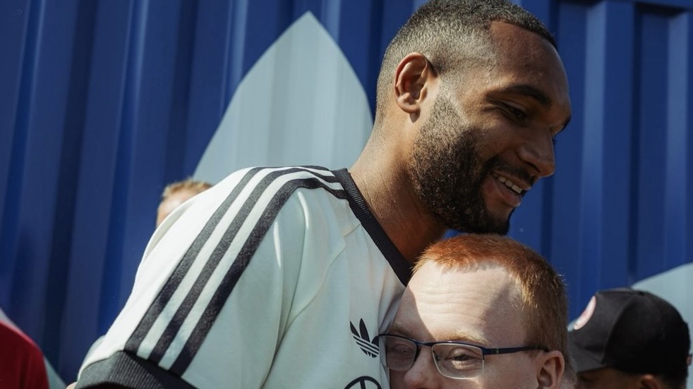 turunminum.id Inggris Liverpool Incar Jonathan Tah Sebagai Pengganti Van Dijk Liverpool Incar Jonathan Tah Sebagai Pengganti Van Dijk (foto: x)