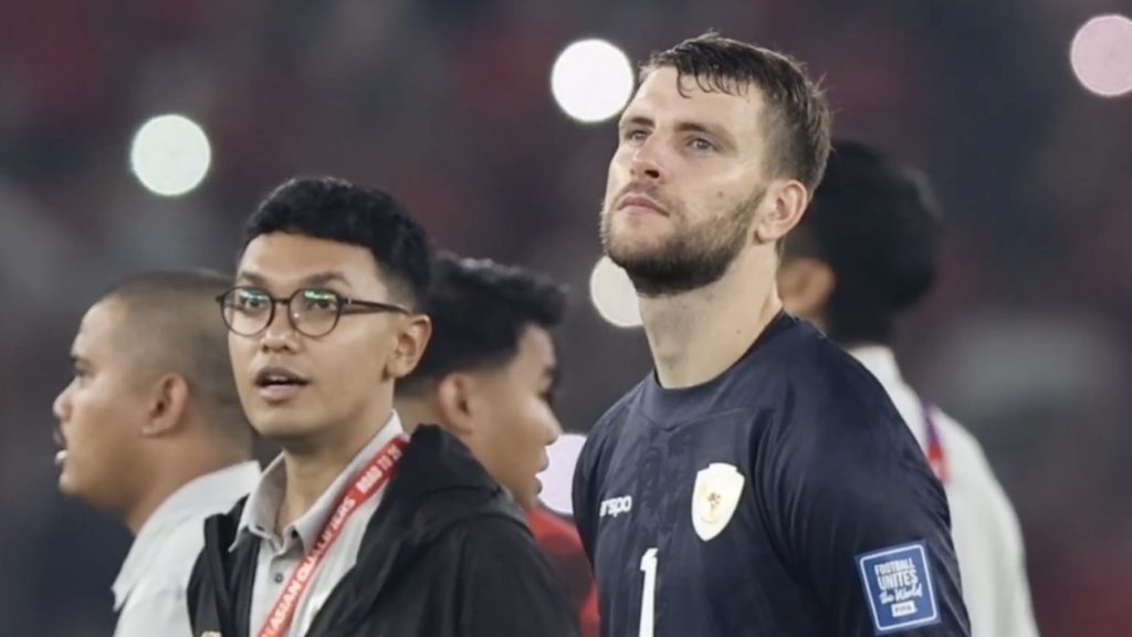 turunminum.id Timnas Maarten Paes Terharu Mendengar Lagu Tanah Airku Maarten Paes Terharu Mendengar Lagu Tanah Airku (foto: x)