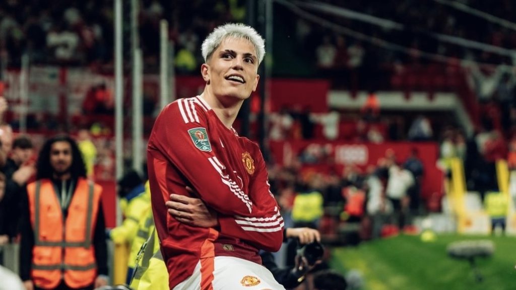 turunminum.id Inggris Manchester United Cemerlang! Kapan Kembali Beraksi? Manchester United Cemerlang! Kapan Kembali Beraksi? (foto: x)