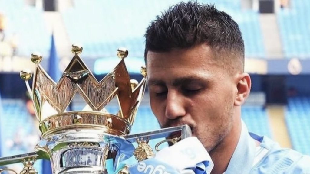 turunminum.id Inggris Rodri Tegaskan Komitmen: Tidak Tertarik Ke Real Madrid Rodri Tegaskan Komitmen: Tidak Tertarik Ke Real Madrid (foto: x)