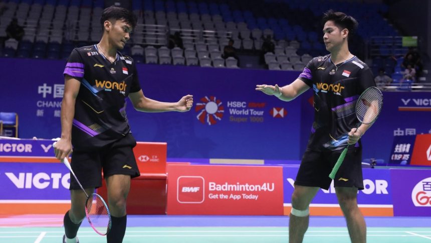 Fikri/Daniel Hentikan Liang/Wang, Masuk Perempatfinal! (foto: x)