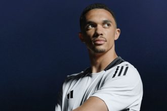 Alexander-Arnold Puji Slot, Sindir Klopp Secara Halus! (foto: x)