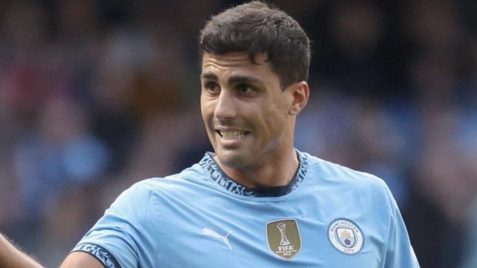 turunminum.id Inggris Fans Arsenal Sebut Cedera Rodri Sebagai 'Karma' Fans Arsenal Sebut Cedera Rodri Sebagai 'Karma' (foto: x)