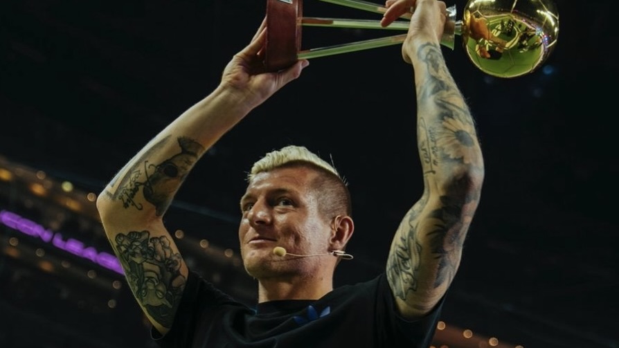 turunminum.id Transfer Van Gaal Gagalkan Transfer Kroos ke Manchester United Van Gaal Gagalkan Transfer Kroos ke Manchester United (foto: x)