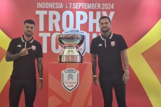 Trofi tour ASEAN Club Championship 2024 (Foto: Turunminum.id/da Yerimon)