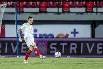 Bek Persebaya Surabaya, Slavko Damjanovic (Foto: Persebaya.id)