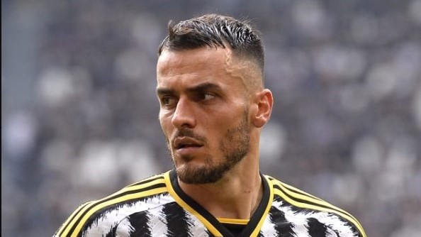 turunminum.id Juventus Telah Mencapai Kesepakatan Melepas Filip Kostic ke Turki