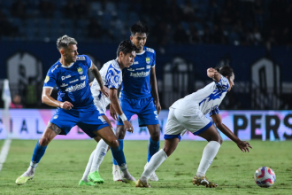 Persib vs PSIS Semarang di pekan kelima Liga 1 2024/2025. (Foto:LIB)