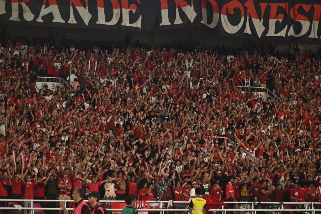 turunminum.id Timnas Aksi Militan Suporter Timnas Indonesia Teror Pasukan Graham Arnold di GBK turunminum.id Aksi Militan Suporter Timnas Indonesia Teror Pasukan Graham Arnold di GBK