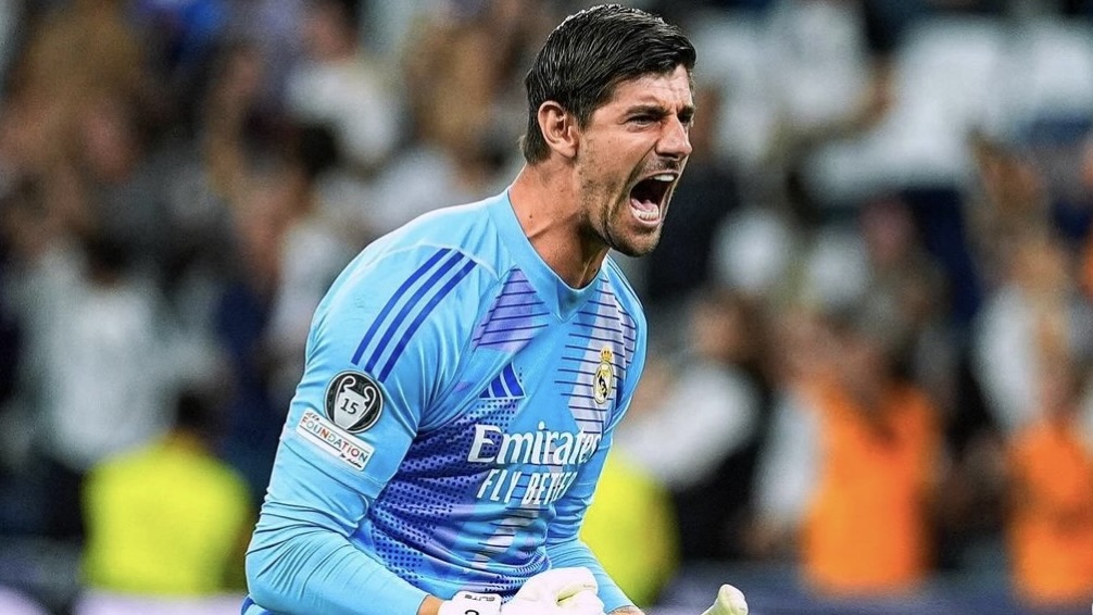 turunminum.id La Liga Courtois Provokasi Fans: Simeone Tanggapi Kontroversi Courtois Provokasi Fans: Simeone Tanggapi Kontroversi (foto: x)