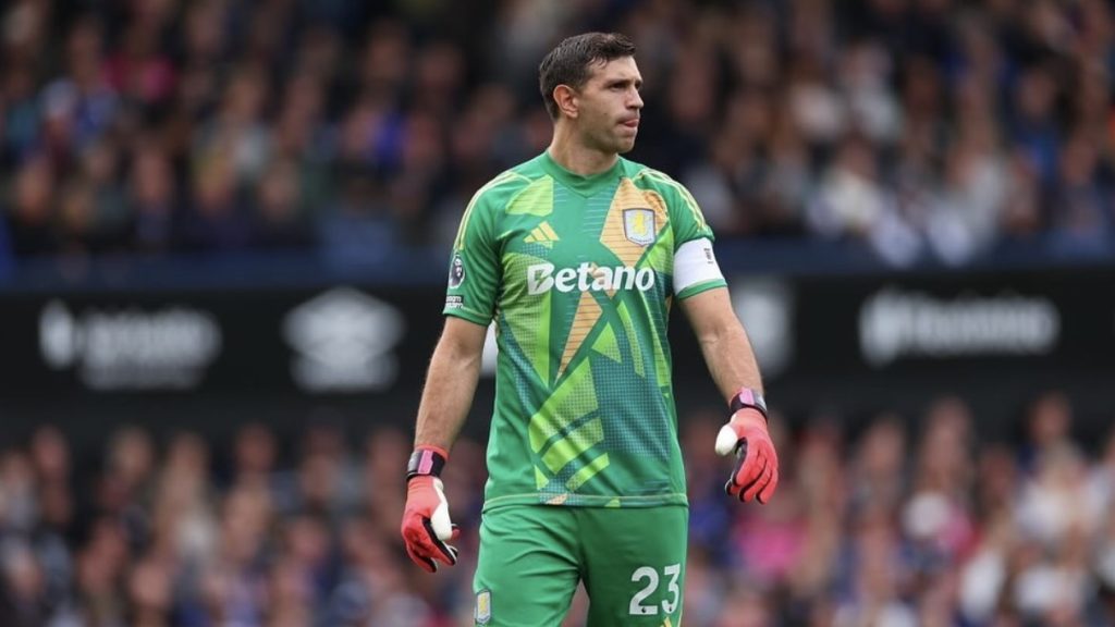 turunminum.id Inggris David James: Arsenal Kehilangan Martinez David James: Arsenal Kehilangan Martinez (foto: x)