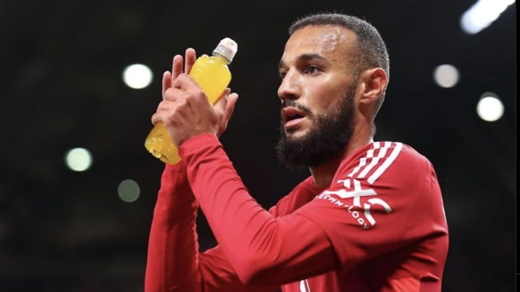 turunminum.id Inggris Mazraoui Tidak Absen Lama di Manchester United Mazraoui Tidak Absen Lama di Manchester United (foto: x)