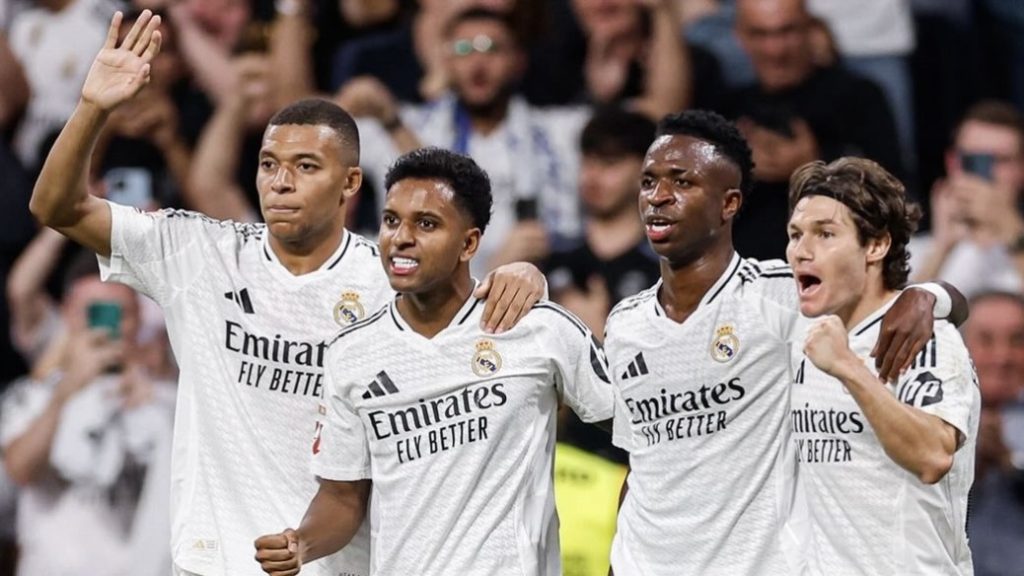 turunminum.id La Liga Al-Hilal Siapkan Mega Transfer untuk Vinicius Junior Al-Hilal Siapkan Mega Transfer untuk Vinicius Junior (foto: x)