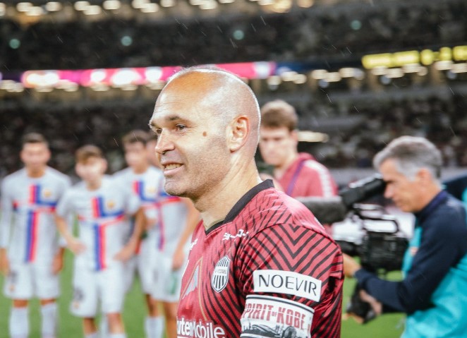 turunminum.id Andres Iniesta Resmi Mengumumkan Pensiun dari Sepakbola