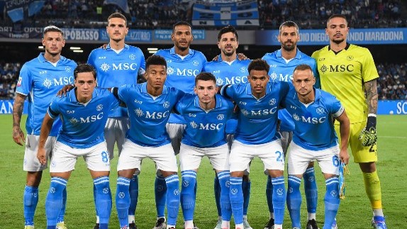 turunminum.id Conte Akan Bawa Napoli Terbang Tinggi
