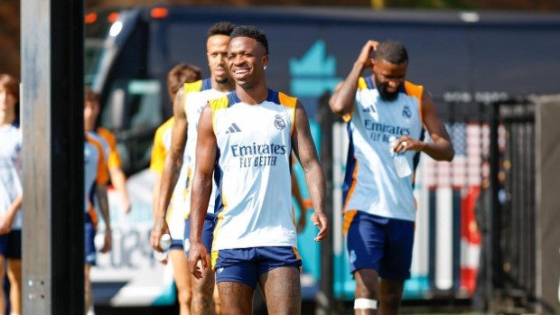 turunminum.id La Liga Legenda Barcelona: Vinicius Jr Layak Dapatkan Ballon d'Or turunminum.id Legenda Barcelona: Vinicius Jr Layak Dapatkan Ballon d'Or