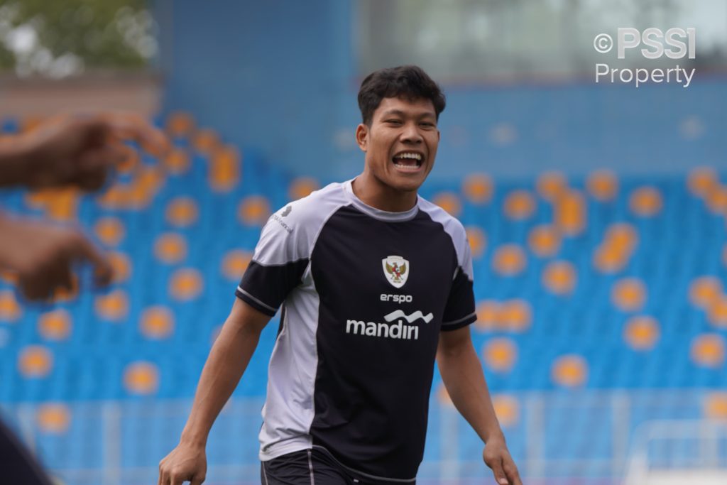 turunminum.id Timnas Timnas Indonesia Jelang Lawan China: Shin Tae-yong hingga Pratama Arhan Kompak Cengar-cengir turunminum.id Timnas Indonesia Jelang Lawan China: Shin Tae-yong hingga Pratama Arhan Kompak Cengar-cengir