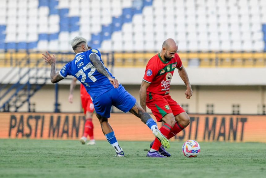 Persebaya Surabaya kalah dari Persib Bandung di Liga 1 2024 (Foto: Persebaya.id)