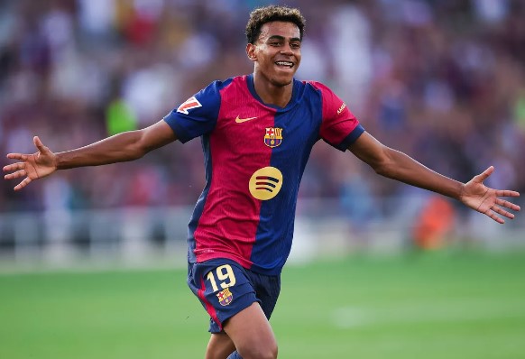 Lamine Yamal raih penghargaan Golden Boy 2024 (Foto: Barcelona)
