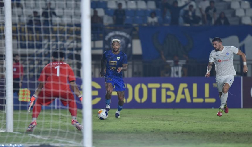 Persib Bandung vs Lion City Sailors di ACL 2 2024 (PERSIB.co.id/Barly Isham)
