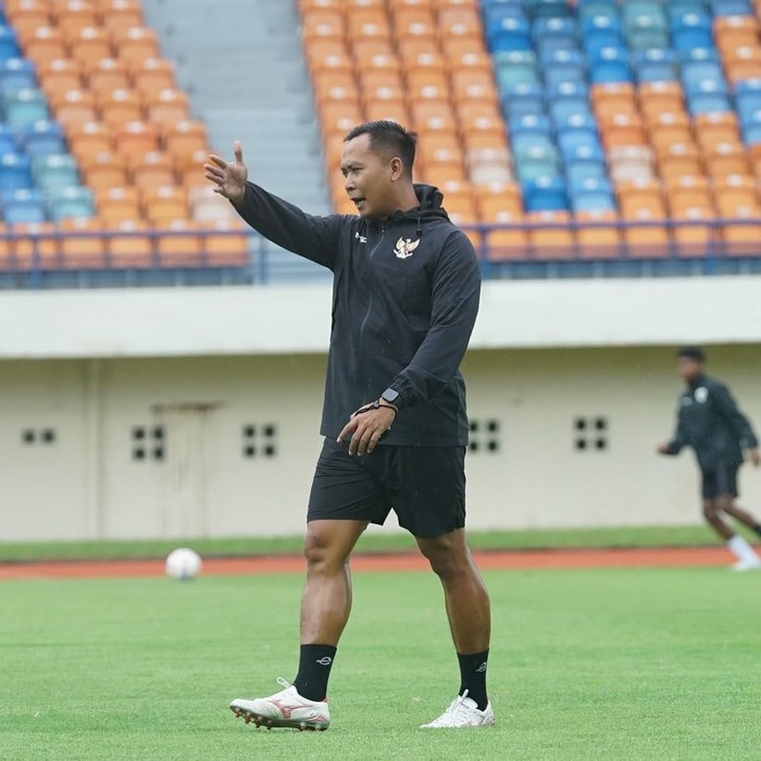 turunminum.id UNESA "Sekolahkan" Arsitek Lolosnya Timnas U-17 ke Piala Dunia! Langkah Brilian Demi Sepak Bola Indonesia!